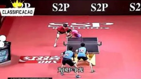 刘少昂短道速滑世锦赛腿部不幸被冰刀割伤